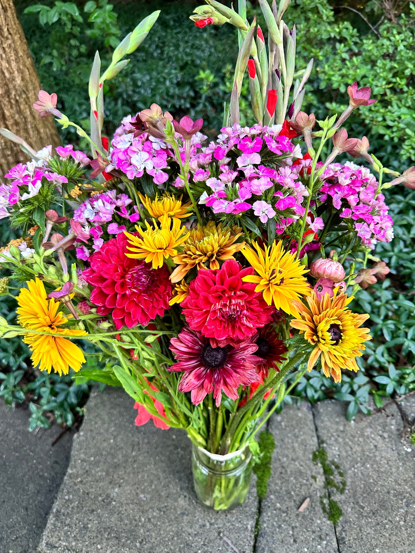 2025 Assorted Cut Flower Bouquet Share